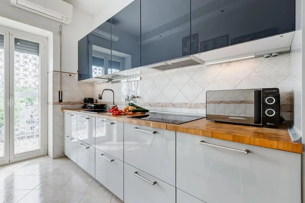 Bdc - Rome, Open City! 3-Bdr! Apartment